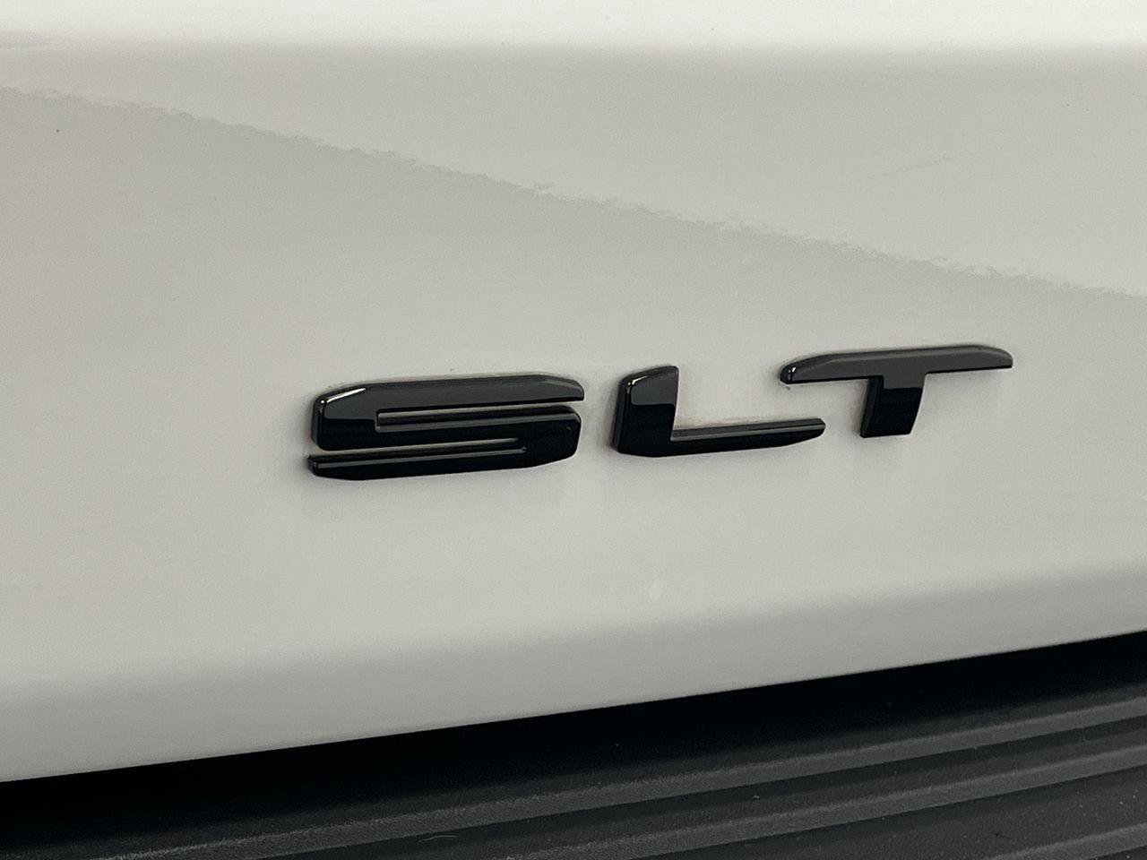 Certified 2022 GMC Yukon SLT w/ SLT Premium Package AWD/4WD image 36