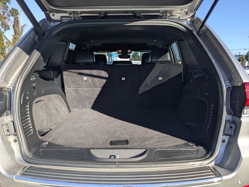 Used 2021 Jeep Grand Cherokee Limited image 13