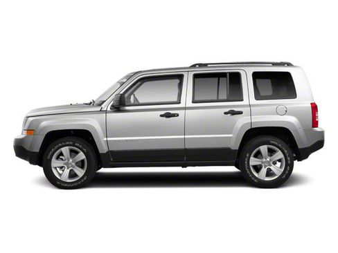 Used 2010 Jeep Patriot Latitude FWD image 6