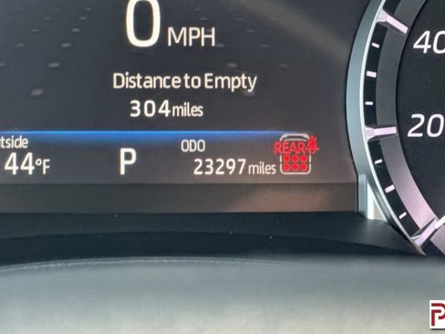 Used 2024 Toyota Highlander LE image 34