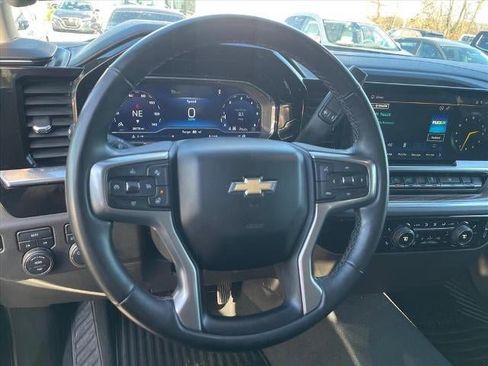 Used 2023 Chevrolet Silverado 1500 LT image 9
