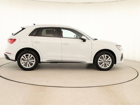 New 2025 Audi Q3 2.0T Premium image 8