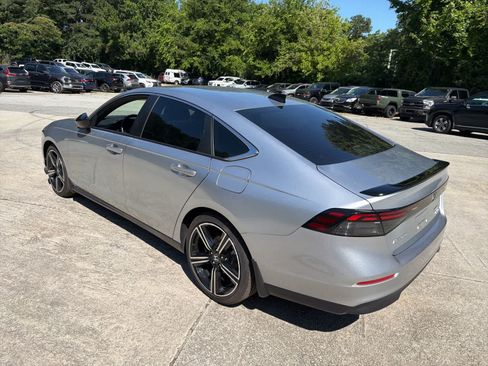 Certified 2025 Honda Accord Sport image 9