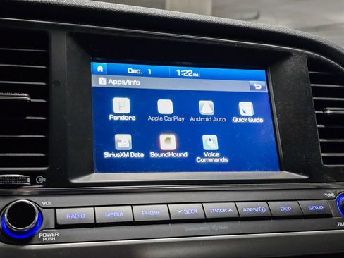 Used 2017 Hyundai Elantra SE image 27