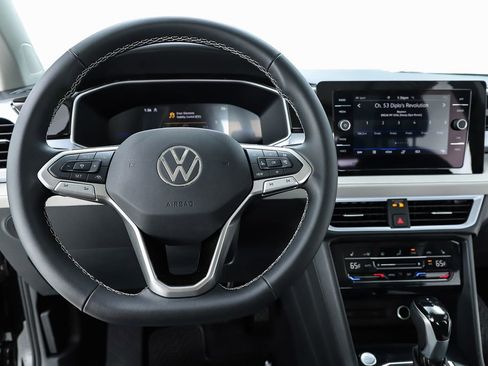 New 2026 Volkswagen Taos SE AWD/4WD image 57