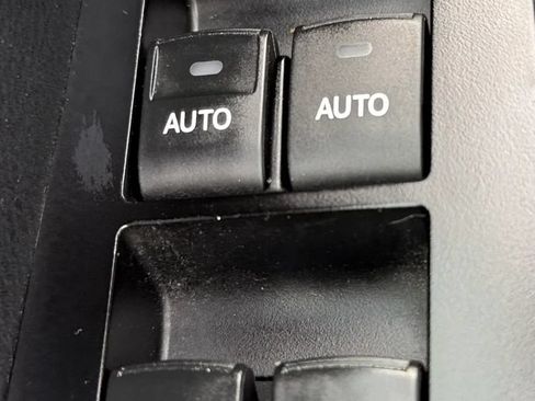 Used 2017 Toyota Tundra Limited w/ Limited Premium Package AWD/4WD image 18