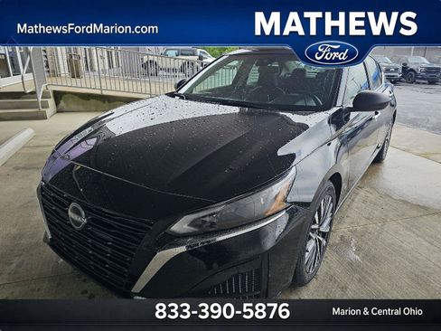 Used 2024 Nissan Altima 2.5 SV FWD image 1