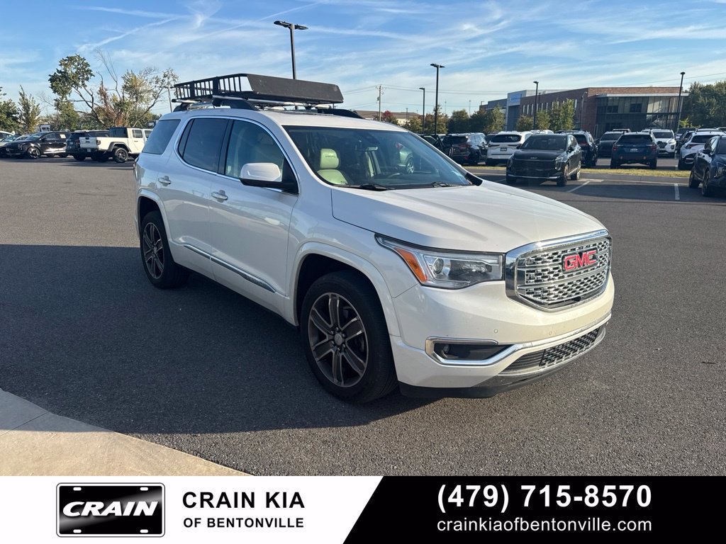 Used 2017 GMC Acadia Denali w/ Technology Package FWD image 2