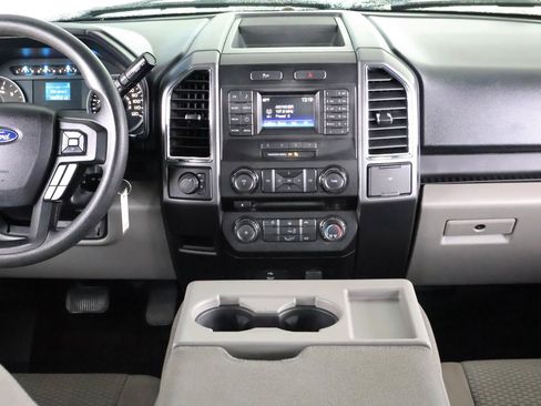 Used 2017 Ford F150 XLT AWD/4WD image 17