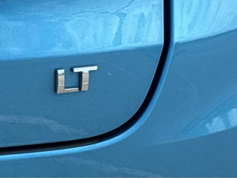 Used 2025 Chevrolet Trax LT FWD image 21