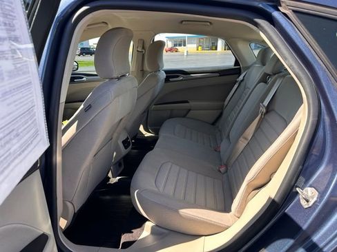 Used 2019 Ford Fusion SE AWD/4WD image 11