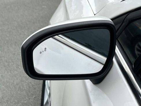 Used 2020 Ford Fusion SE FWD image 13
