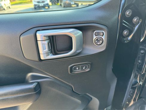 Used 2021 Jeep Wrangler Unlimited Sport image 11