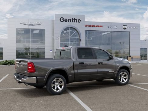 Used 2026 RAM 1500 Big Horn AWD/4WD image 4