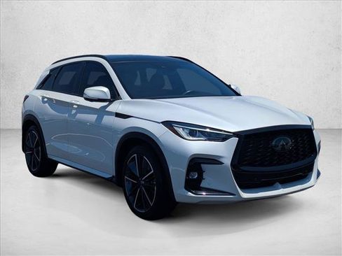 Used 2023 INFINITI QX50 Sport FWD image 3