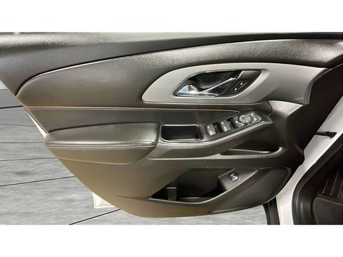 Used 2019 Chevrolet Traverse LT w/ LPO, Blackout Package AWD/4WD image 10