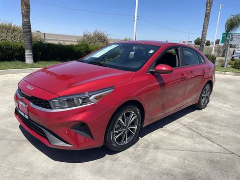 Used 2024 Kia Forte LXS FWD image 4