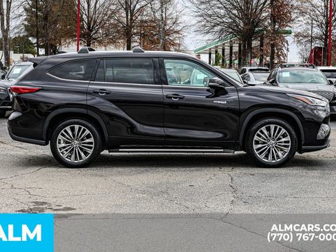 Used 2021 Toyota Highlander Platinum image 9