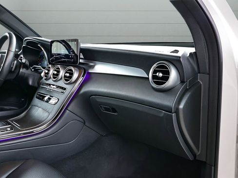 Used 2022 Mercedes-Benz GLC 300 4MATIC image 70