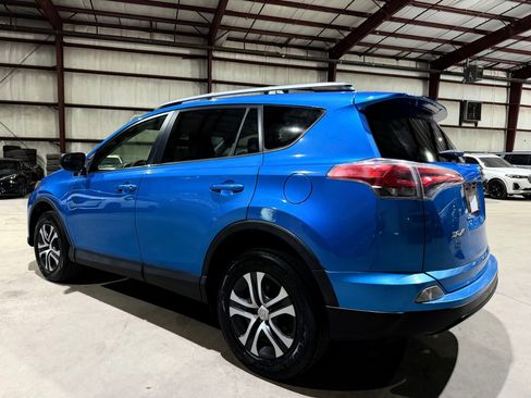 Used 2016 Toyota RAV4 LE FWD image 7