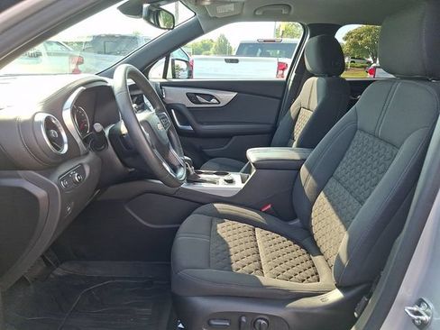 Used 2022 Chevrolet Blazer LT FWD image 13