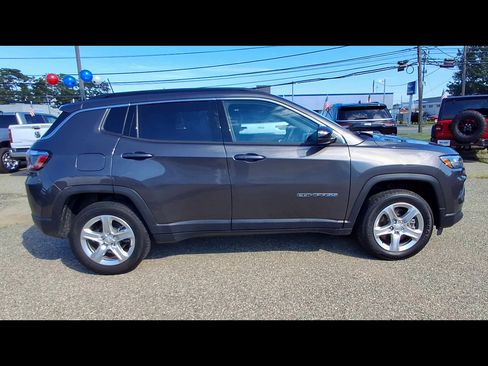 Certified 2023 Jeep Compass Latitude AWD/4WD image 9