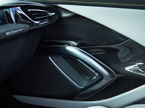 Certified 2025 Ferrari 12Cilindri image 28