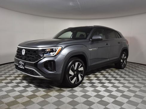 New 2025 Volkswagen Atlas Cross Sport SE image 3