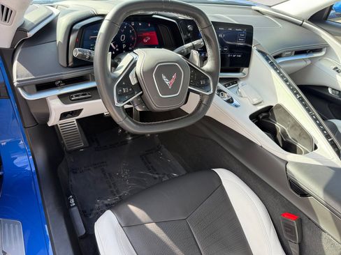 Used 2022 Chevrolet Corvette Stingray Premium Conv w/ Z51 Performance Package RWD image 15