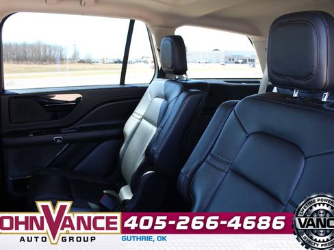 Used 2022 Lincoln Aviator AWD w/ Premium Package image 21