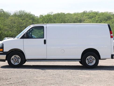 Used 2024 GMC Savana 2500 w/ Driver Convenience Package RWD image 5
