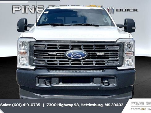 Used 2023 Ford F350 XL AWD/4WD image 3