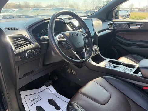 Used 2022 Ford Edge Titanium w/ Equipment Group 301A AWD/4WD image 15