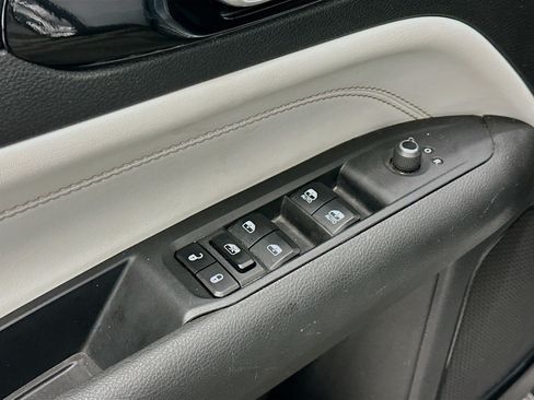 Used 2025 Jeep Compass Limited AWD/4WD image 15