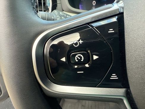 Used 2025 Volvo V60 B5 Cross Country Ultra w/ Climate Package image 28