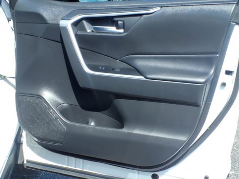 Used 2023 Toyota RAV4 XLE Premium FWD image 13