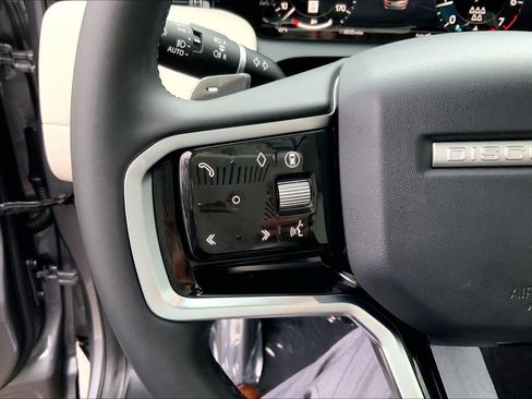 Used 2025 Land Rover Discovery Sport S image 22