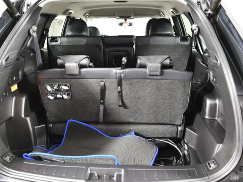 Used 2025 Mitsubishi Outlander SE image 43