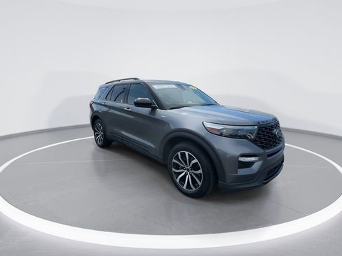 Used 2022 Ford Explorer ST-Line w/ Class IV Trailer Tow Package image 2