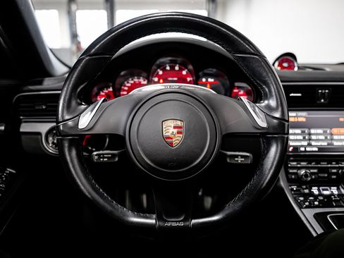 Used 2015 Porsche 911 Targa 4S AWD/4WD image 10