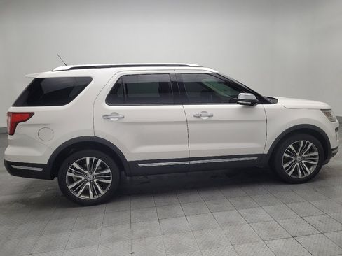 Used 2018 Ford Explorer Platinum image 10