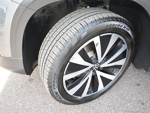 Used 2022 Volkswagen Taos SE image 8