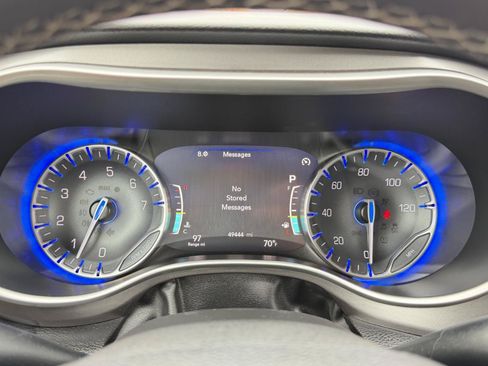 Used 2023 Chrysler Pacifica Touring-L FWD image 84