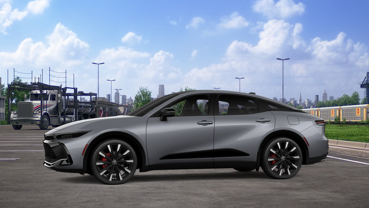 New 2027 Toyota Crown Platinum AWD/4WD image 3