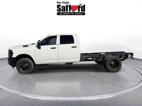 New 2026 RAM 3500 Tradesman AWD/4WD image 4