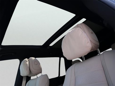 New 2026 Mercedes-Benz GLS 450 4MATIC image 48