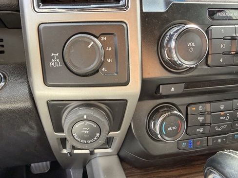 Used 2018 Ford F150 Lariat w/ Equipment Group 501A Mid image 22