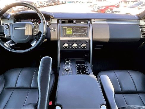 Used 2020 Land Rover Discovery Landmark image 20