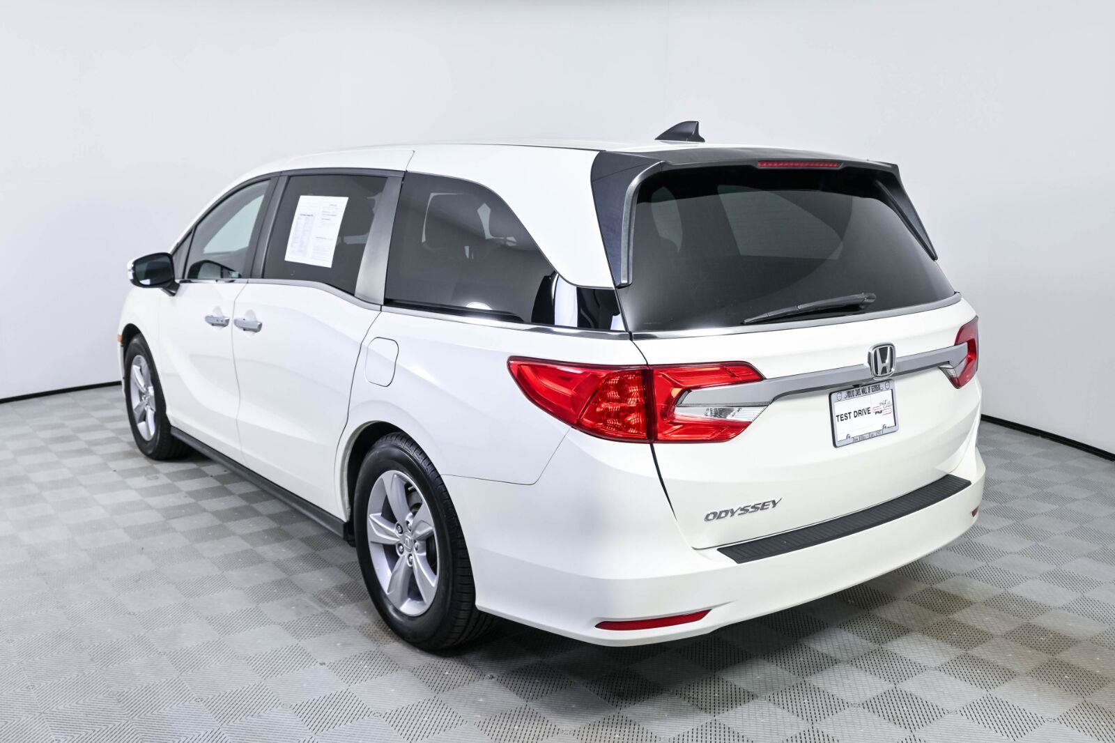 Used 2018 Honda Odyssey EX-L image 3