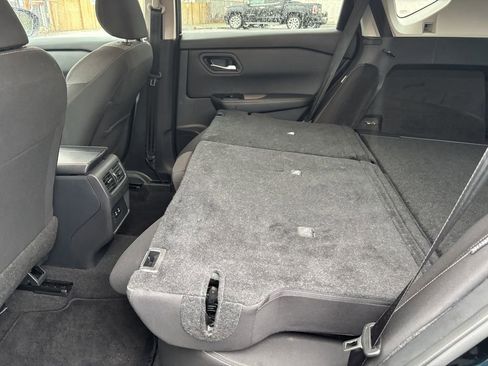 Used 2025 Nissan Rogue SV image 25